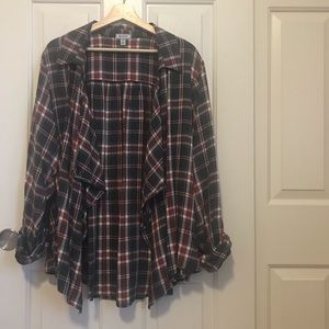 Susina 2X Cardigan Style Top. 2X